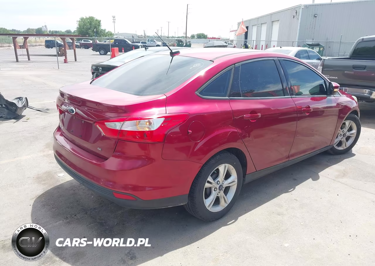 2014 Ford Focus Se VIN:1FADP3F23EL266843 - 4