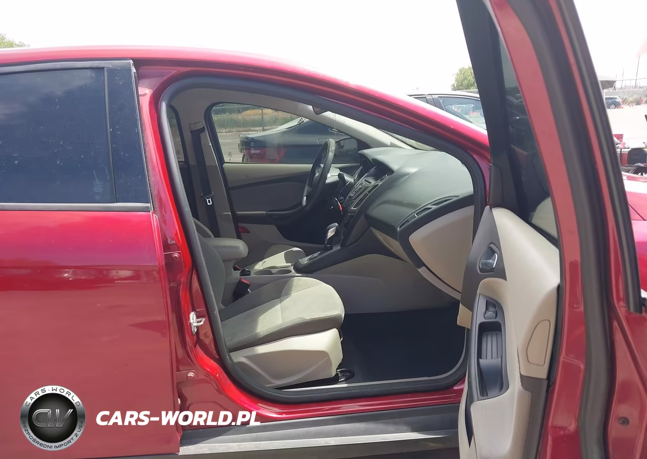 2014 Ford Focus Se VIN:1FADP3F23EL266843 - 5