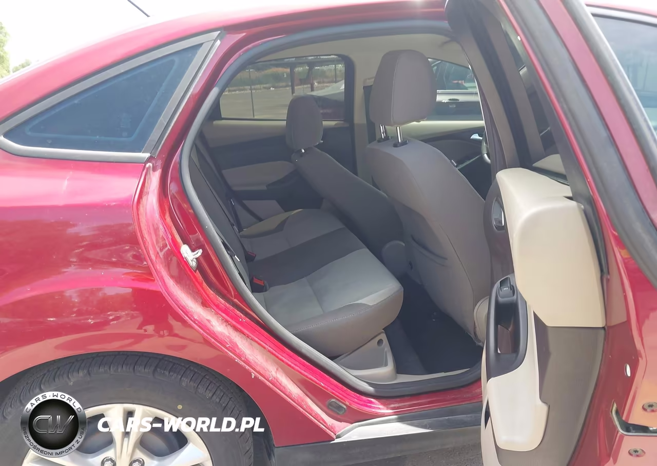 2014 Ford Focus Se VIN:1FADP3F23EL266843 - 8