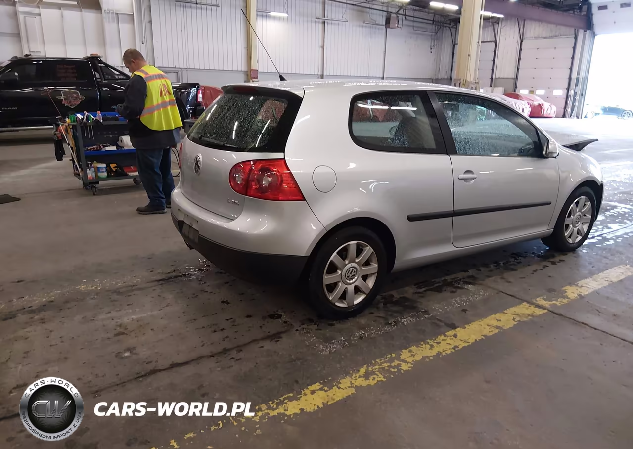 2009 Volkswagen Rabbit S VIN:WVWBB71K19W001972 - 4