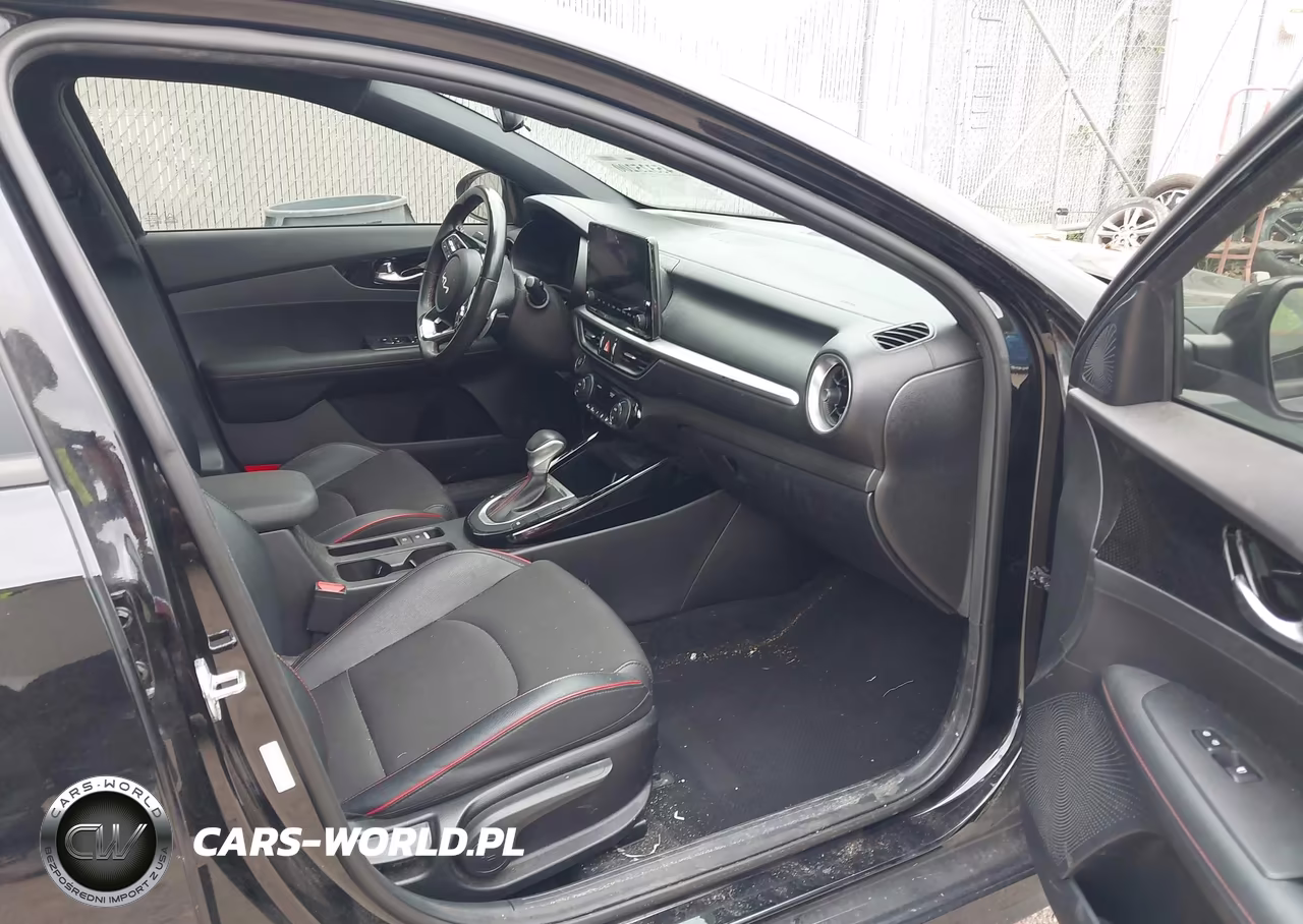 2023 Kia Forte Gt VIN:3KPF44AC0PE520280 - 5