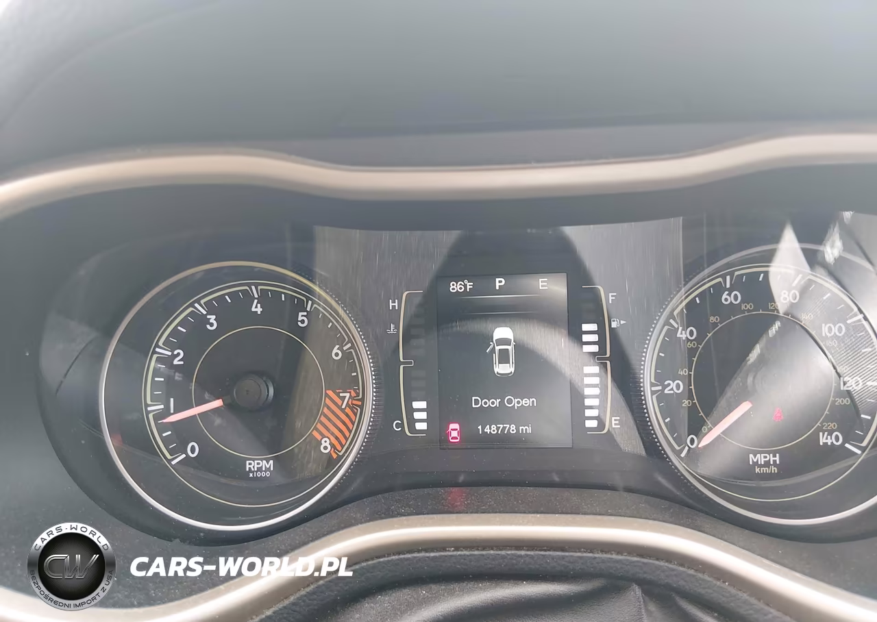 2014 Jeep Cherokee Latitude VIN:1C4PJMCS5EW268451 - 7