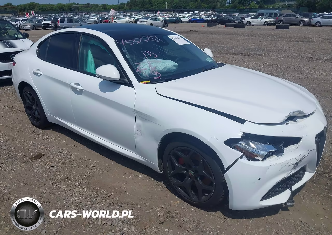 2019 Alfa Romeo Giulia Ti Awd – zdjęcie 1 z 17