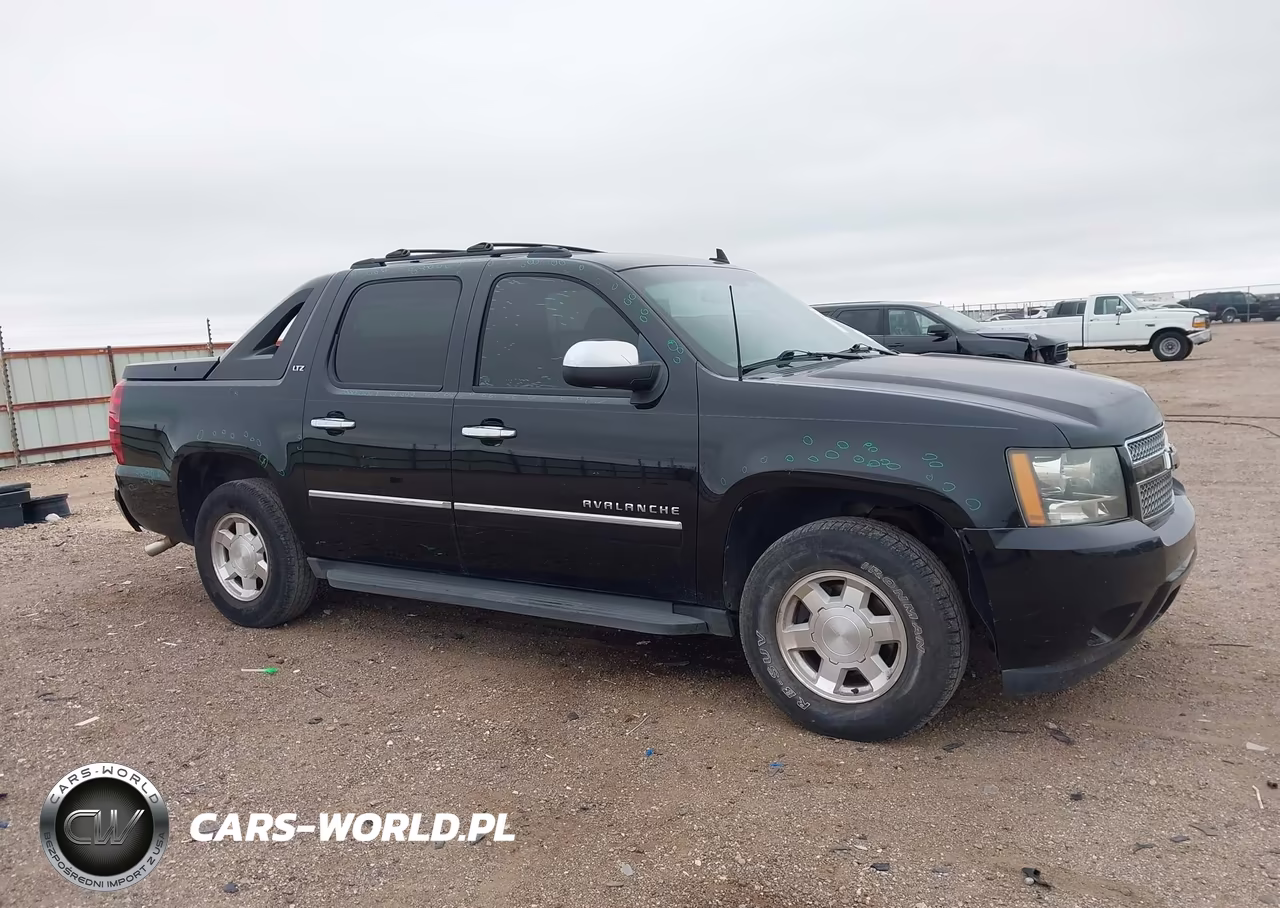 2011 Chevrolet Avalanche 1500 Ltz VIN:3GNTKGE3XBG347327 - 13