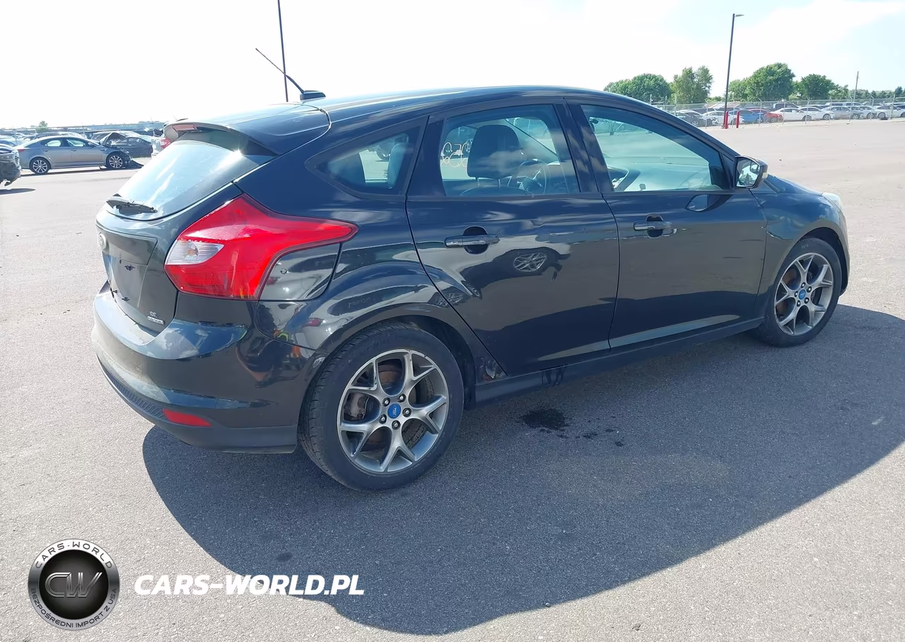 2013 Ford Focus Se VIN:1FADP3K23DL272825 - 4