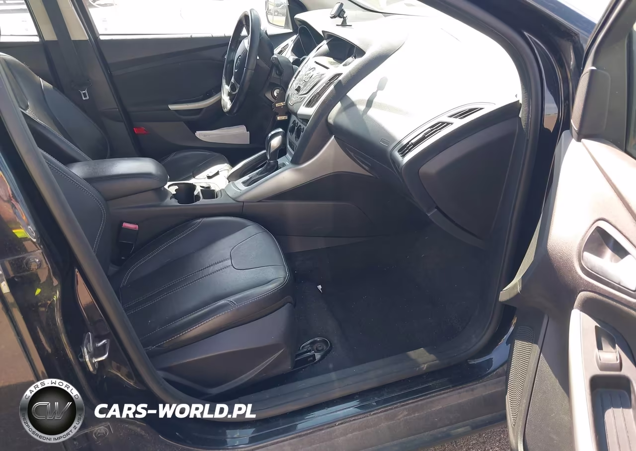 2013 Ford Focus Se VIN:1FADP3K23DL272825 - 5