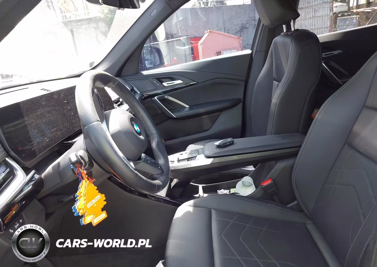 2025 BMW X1 xDrive28I VIN:WBX73EF06S5295883 - 18