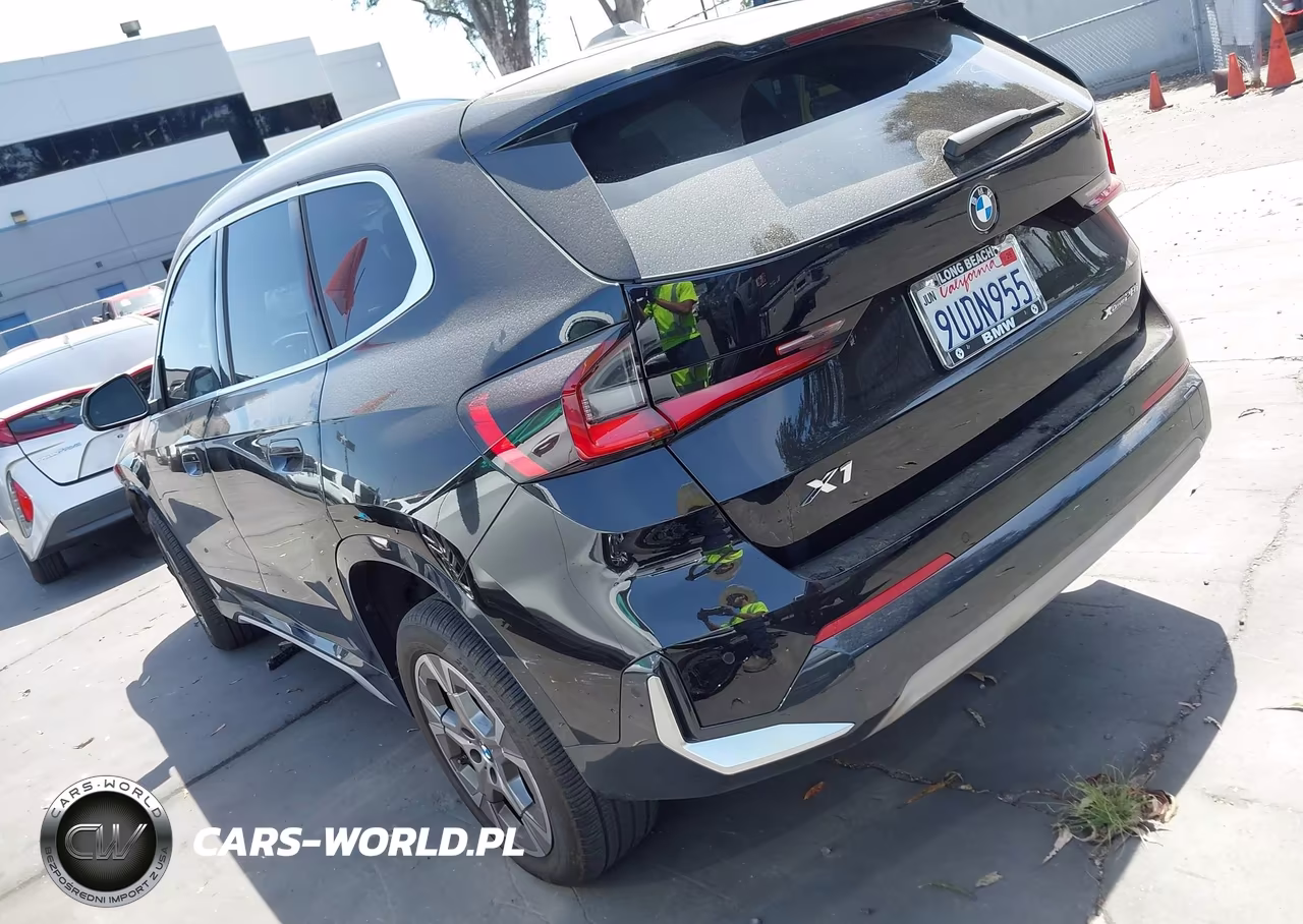 2025 BMW X1 xDrive28I VIN:WBX73EF06S5295883 - 3