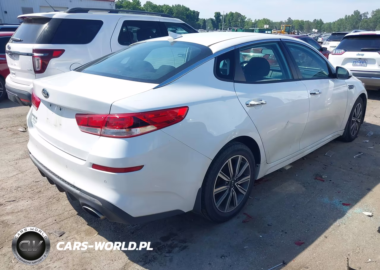 2019 Kia Optima Lx VIN:5XXGT4L37KG345496 - 4