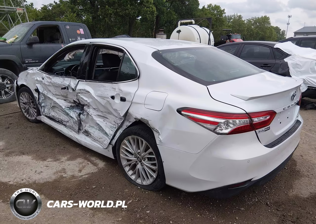 2018 Toyota Camry Xle VIN:4T1B11HKXJU048788 - 3
