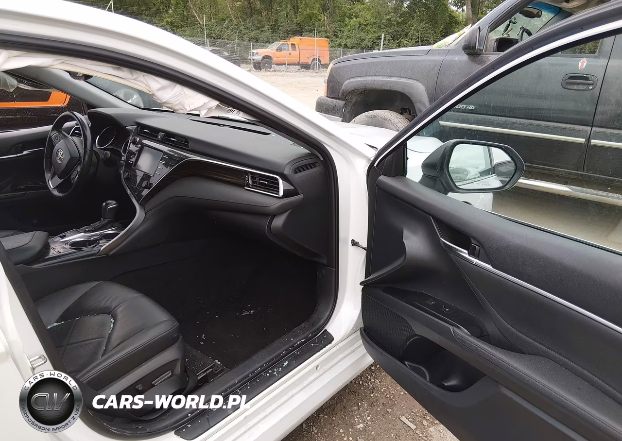 2018 Toyota Camry Xle VIN:4T1B11HKXJU048788 - 5