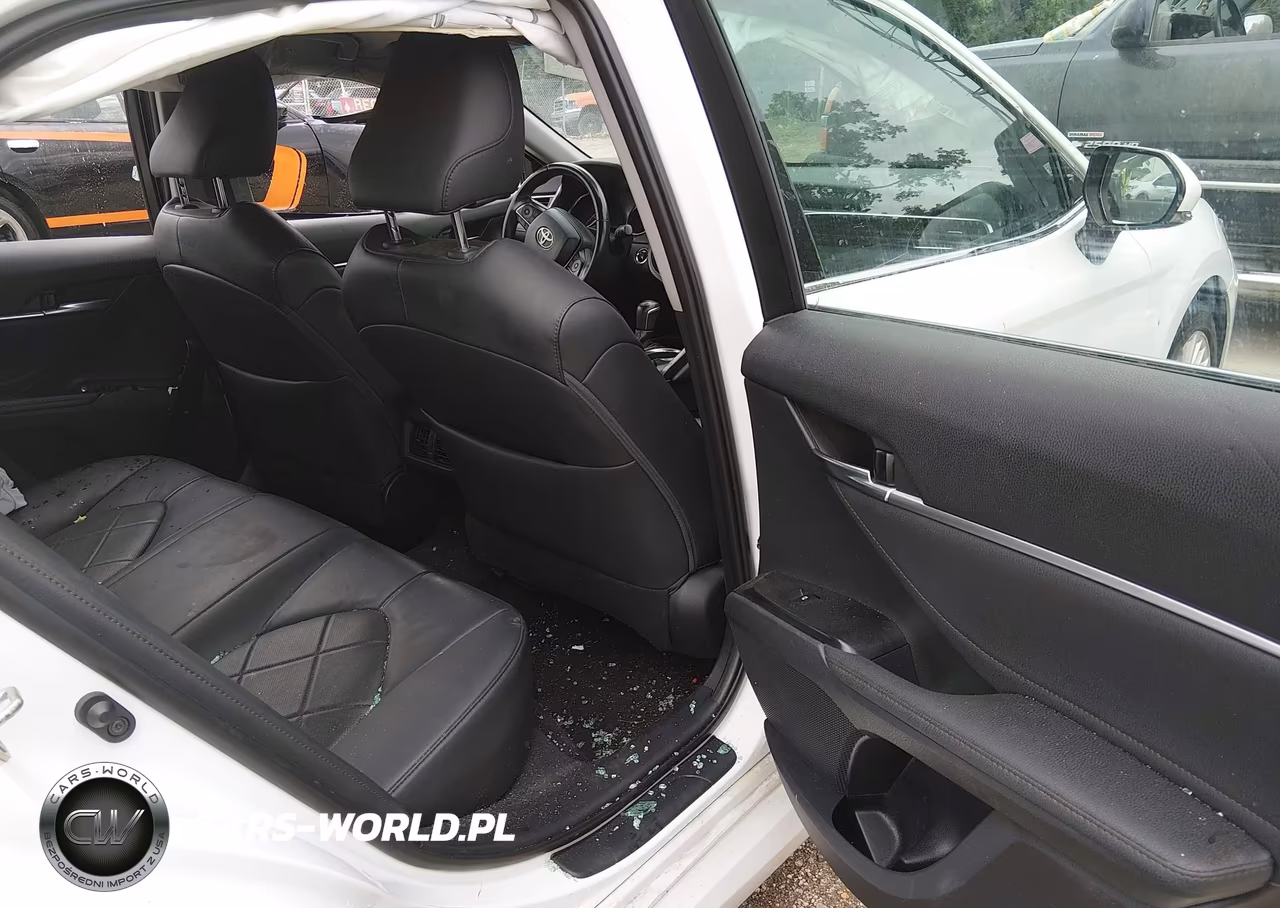 2018 Toyota Camry Xle VIN:4T1B11HKXJU048788 - 8