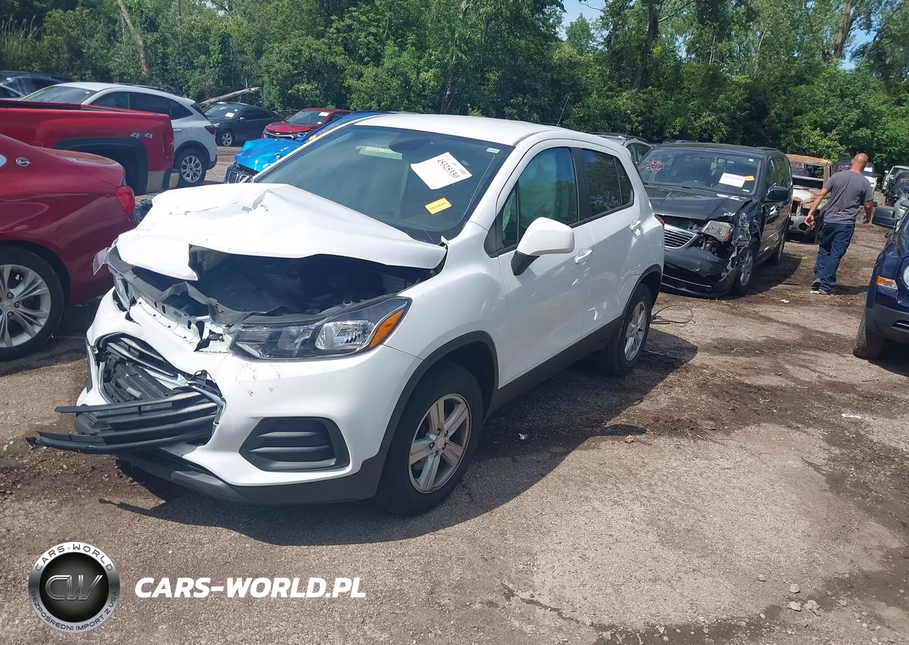2020 Chevrolet Trax Awd Ls VIN:3GNCJNSB4LL121957 - 2