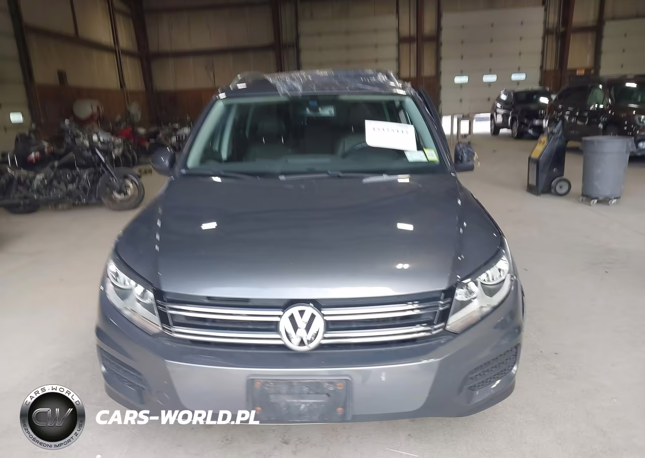2017 Volkswagen Tiguan 2.0T Wolfsburg Edition VIN:WVGSV7AXXHK030519 - 12