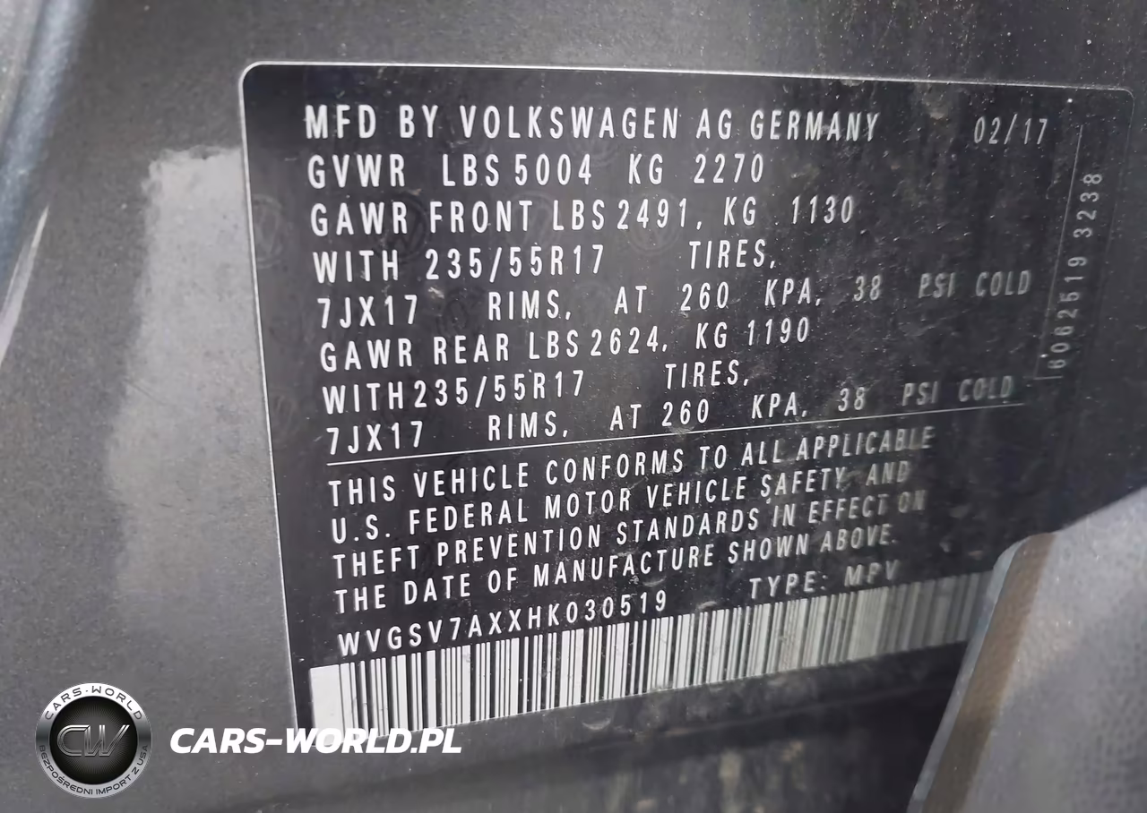 2017 Volkswagen Tiguan 2.0T Wolfsburg Edition VIN:WVGSV7AXXHK030519 - 9