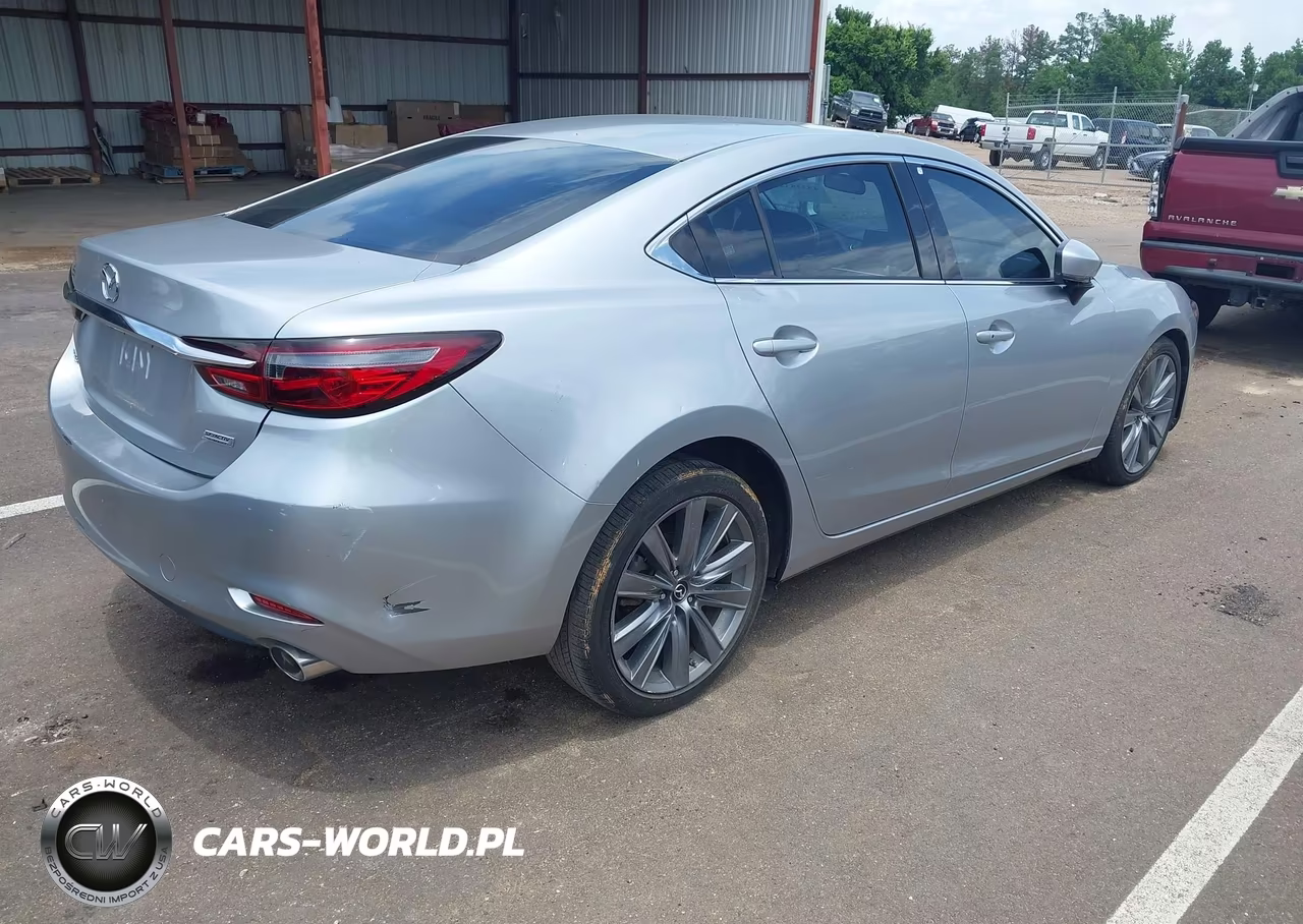 2018 Mazda Mazda6 Touring VIN:JM1GL1VM6J1313086 - 4