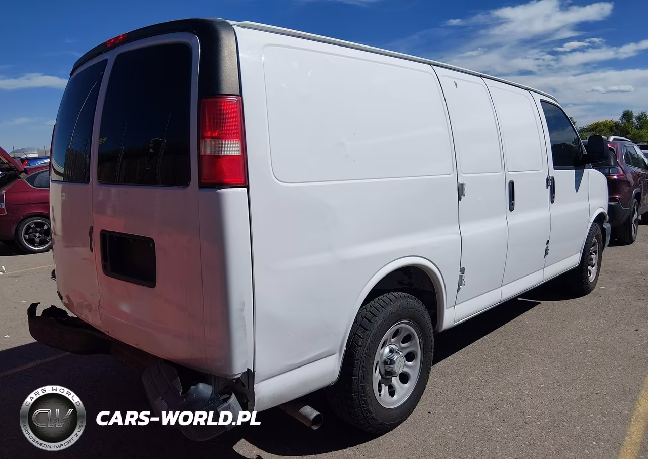 2010 Chevrolet Express 1500 Work Van VIN:1GCUHAD43A1124675 - 4