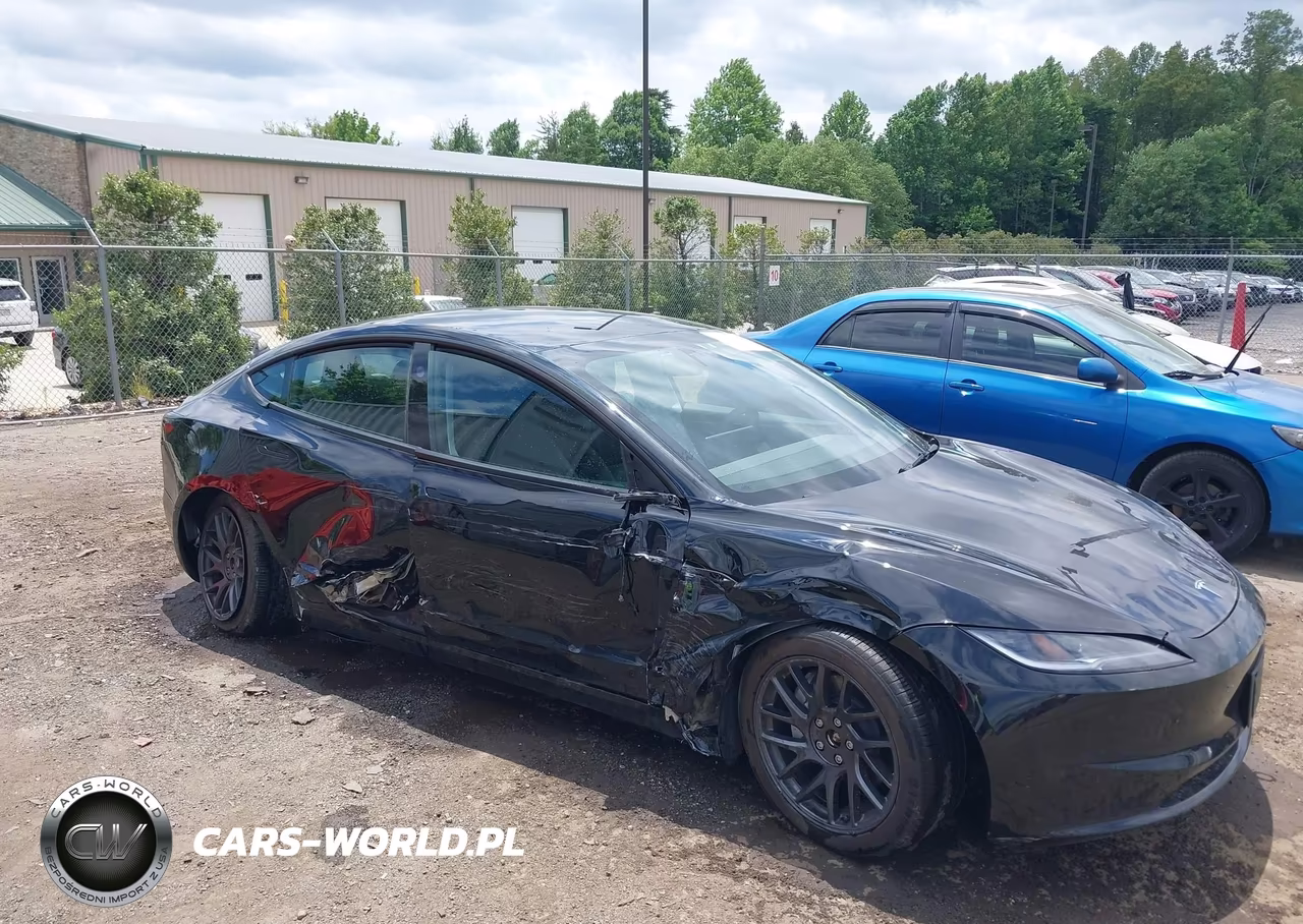 2025 Tesla Model 3 Long Range All-Wheel Drive – zdjęcie 1 z 18