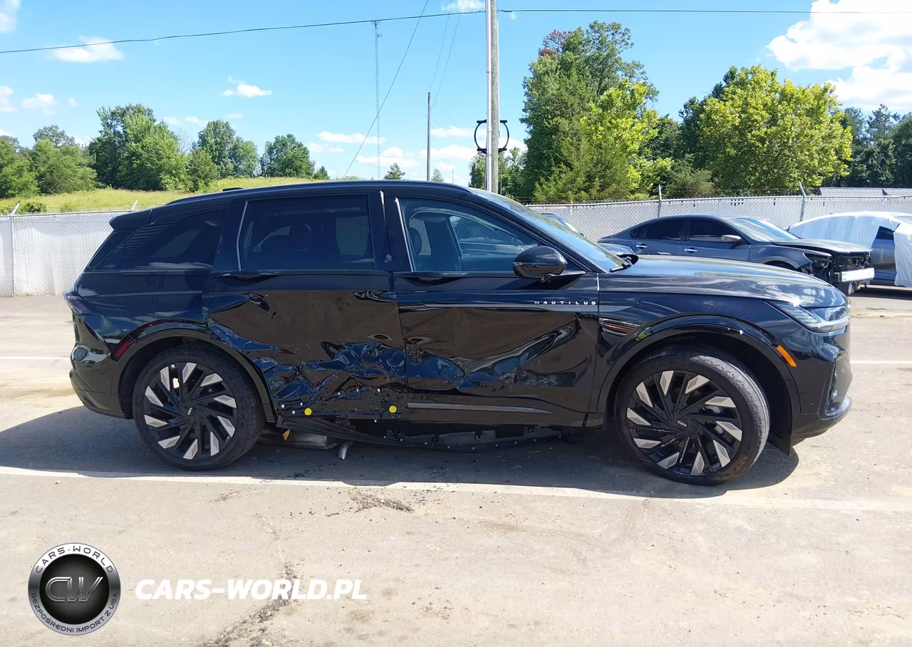 2024 Lincoln Nautilus Reserve VIN:5LMPJ8K46RJ856543 - 13