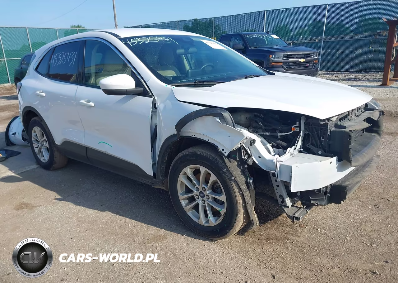 2020 Ford Escape Se