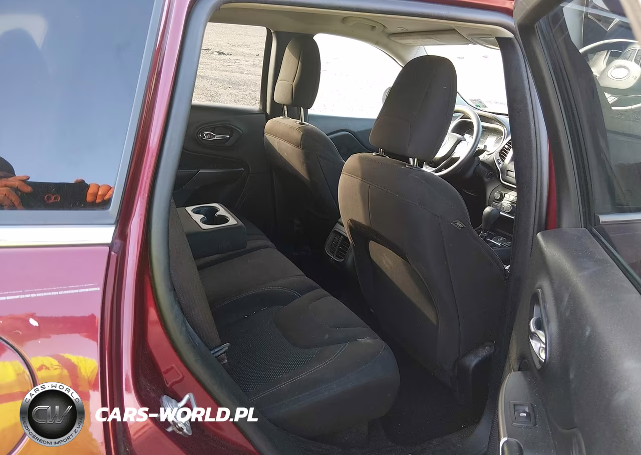 2019 Jeep Cherokee Latitude Fwd VIN:1C4PJLCB2KD109534 - 8