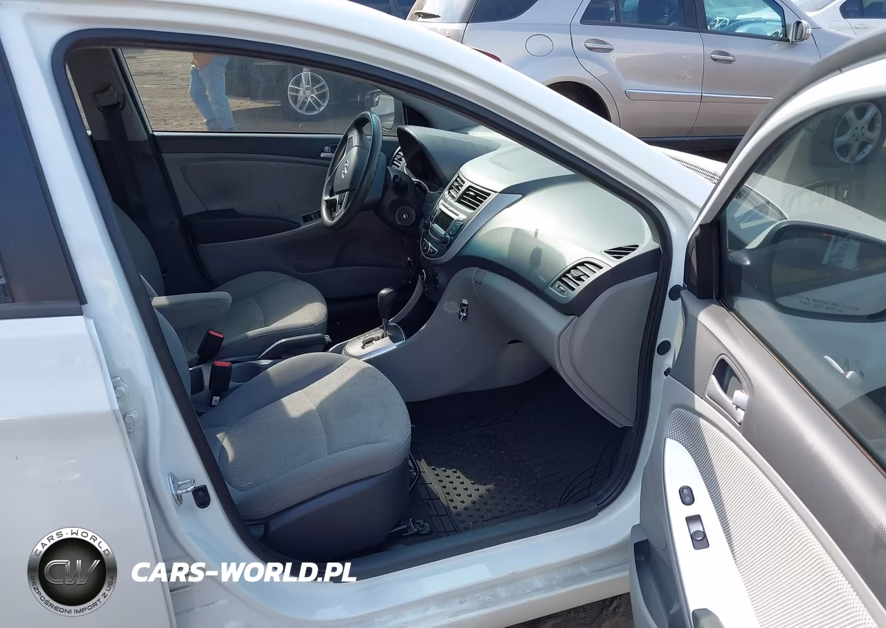 2014 Hyundai Accent Gs VIN:KMHCT5AE4EU161328 - 5