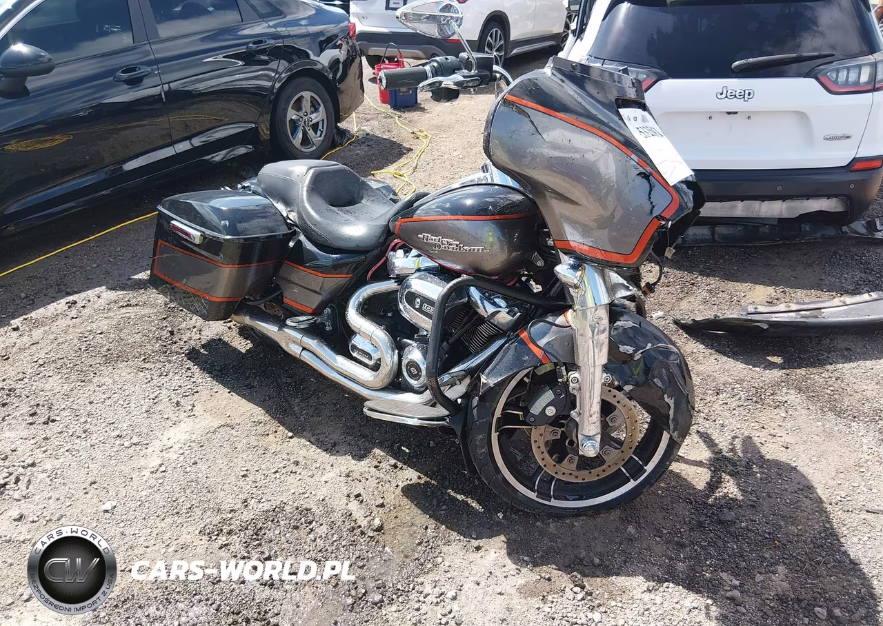2017 Harley-Davidson Flhxs Street Glide Special VIN:1HD1KRC35HB641233 - 1