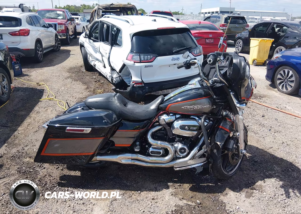 2017 Harley-Davidson Flhxs Street Glide Special VIN:1HD1KRC35HB641233 - 11