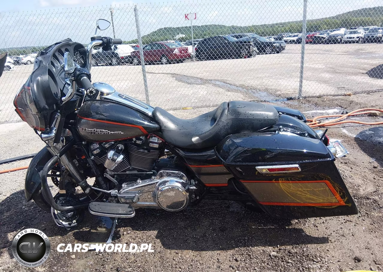 2017 Harley-Davidson Flhxs Street Glide Special VIN:1HD1KRC35HB641233 - 12