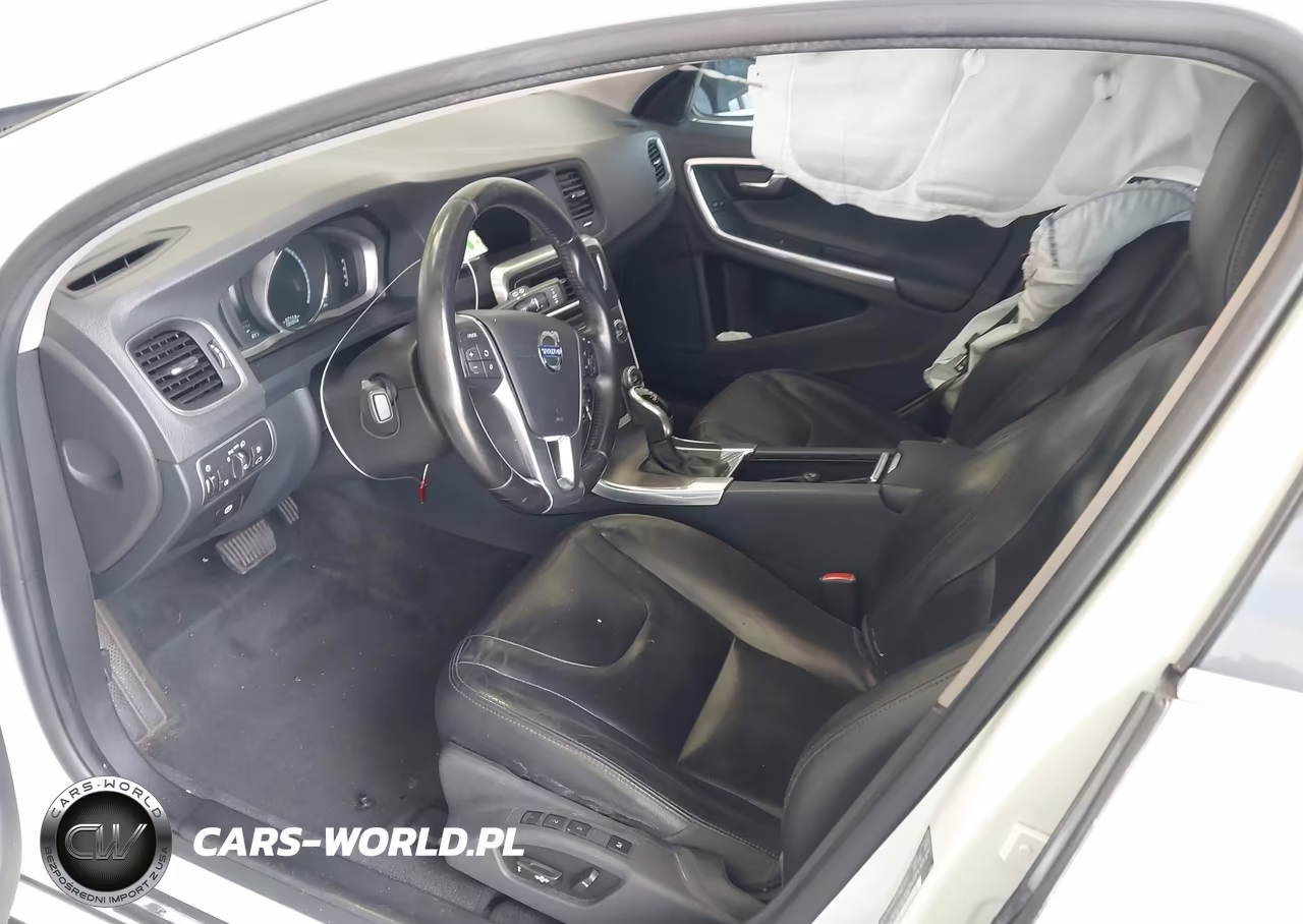 2016 Volvo V60 T5 Drive-E Premier VIN:YV140MEK2G1288640 - 5