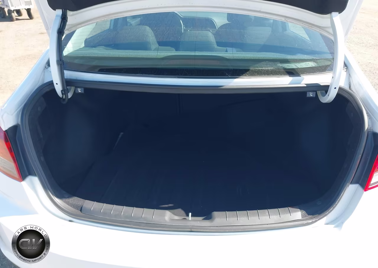 2020 Hyundai Elantra Se VIN:5NPD74LF1LH600621 - 12