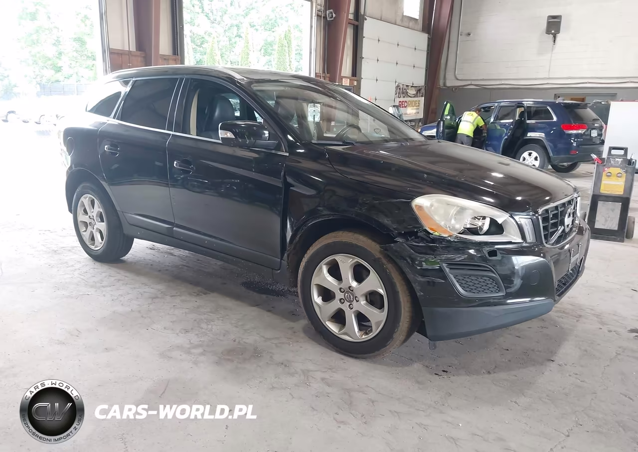 2013 Volvo Xc60 3.2-3.2 Platinum-3.2 Premier-3.2 Premier Plus