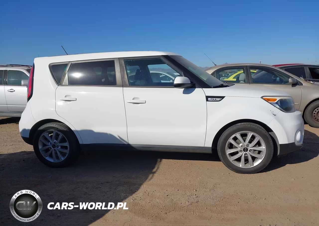 2018 Kia Soul + VIN:KNDJP3A59J7530004 - 13