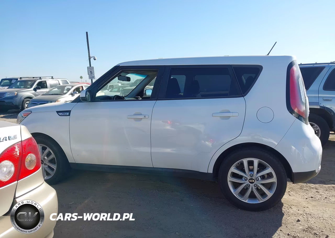 2018 Kia Soul + VIN:KNDJP3A59J7530004 - 14