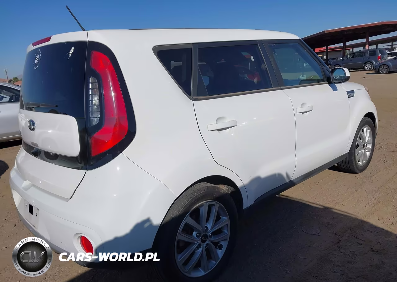 2018 Kia Soul + VIN:KNDJP3A59J7530004 - 4