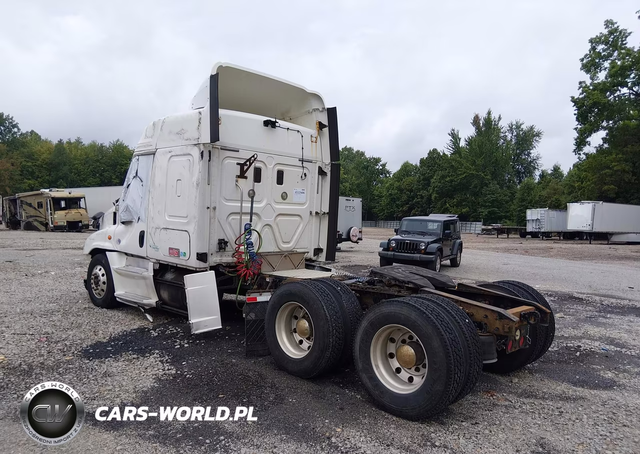 2015 Freightliner Cascadia 125 VIN:1FUJGLDV9FLGF1035 - 3