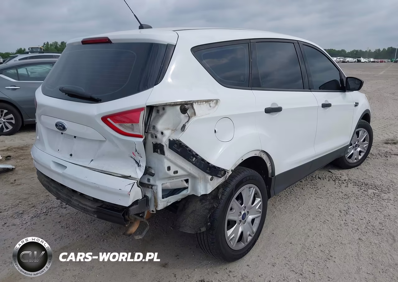 2013 Ford Escape S VIN:1FMCU0F78DUC08174 - 4