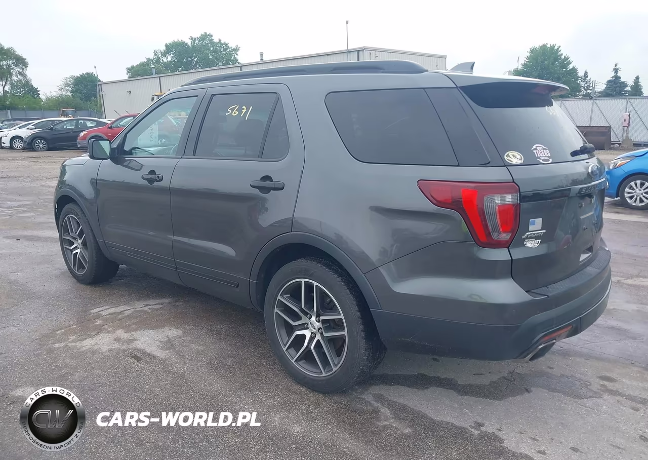 2016 Ford Explorer Sport VIN:1FM5K8GT9GGC56939 - 3