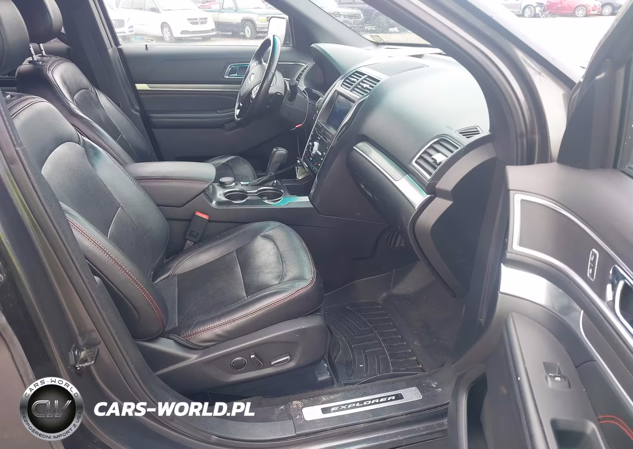 2016 Ford Explorer Sport VIN:1FM5K8GT9GGC56939 - 5