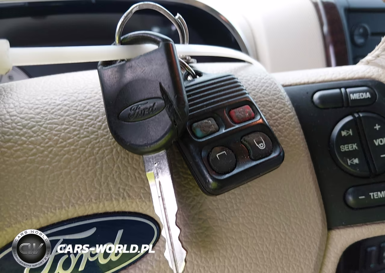 2006 Ford Explorer Limited VIN:1FMEU75806UB50026 - 11