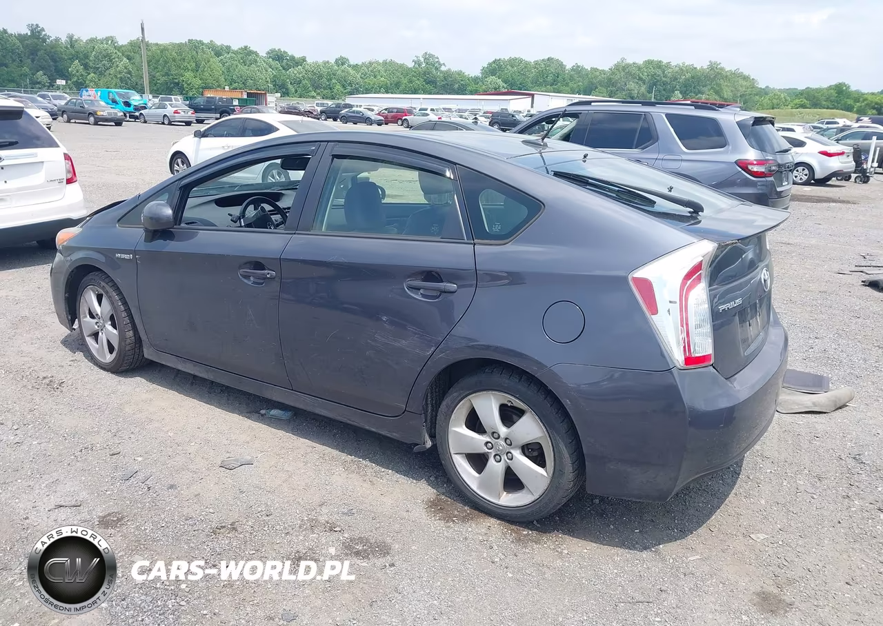 2013 Toyota Prius Five VIN:JTDKN3DU3D1669209 - 3
