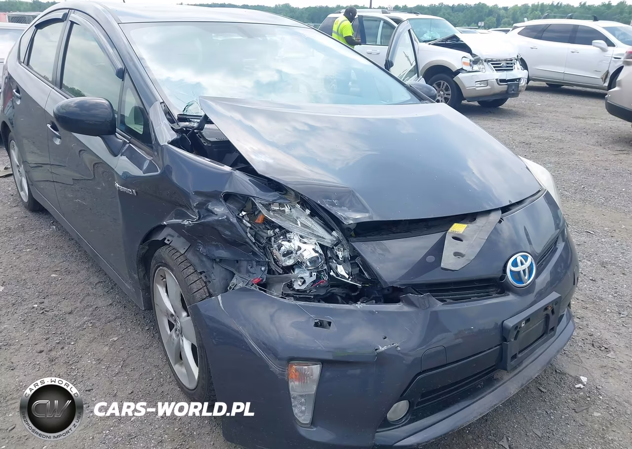 2013 Toyota Prius Five VIN:JTDKN3DU3D1669209 - 6