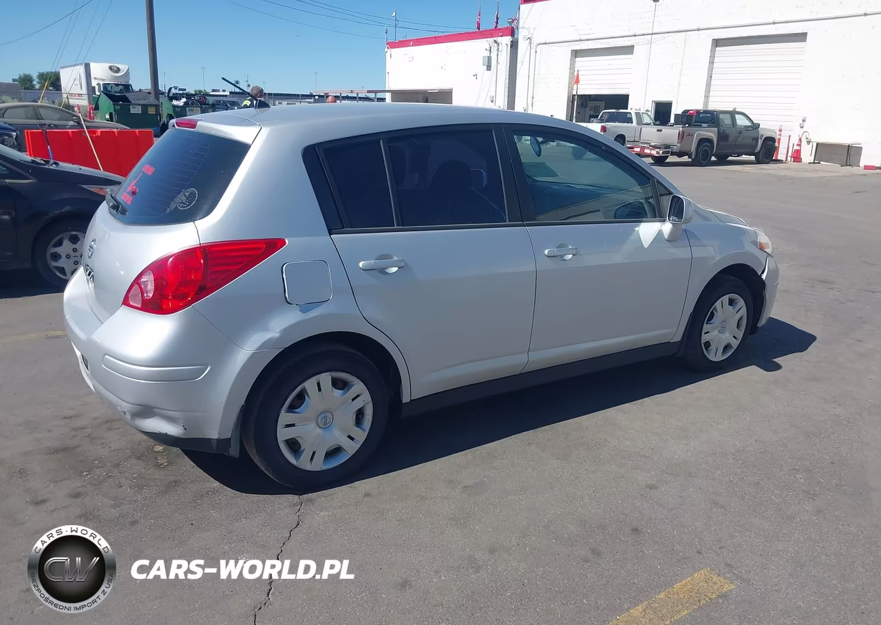 2010 Nissan Versa 1.8S VIN:3N1BC1CP0AL426079 - 4