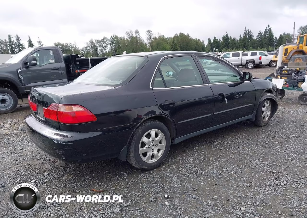1999 Honda Accord Lx VIN:JHMCG5649XC051701 - 4