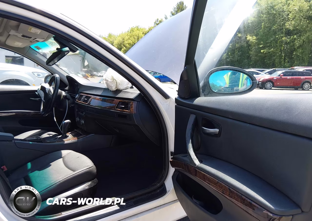 2008 BMW 328Xi VIN:WBAVC93548K056741 - 5