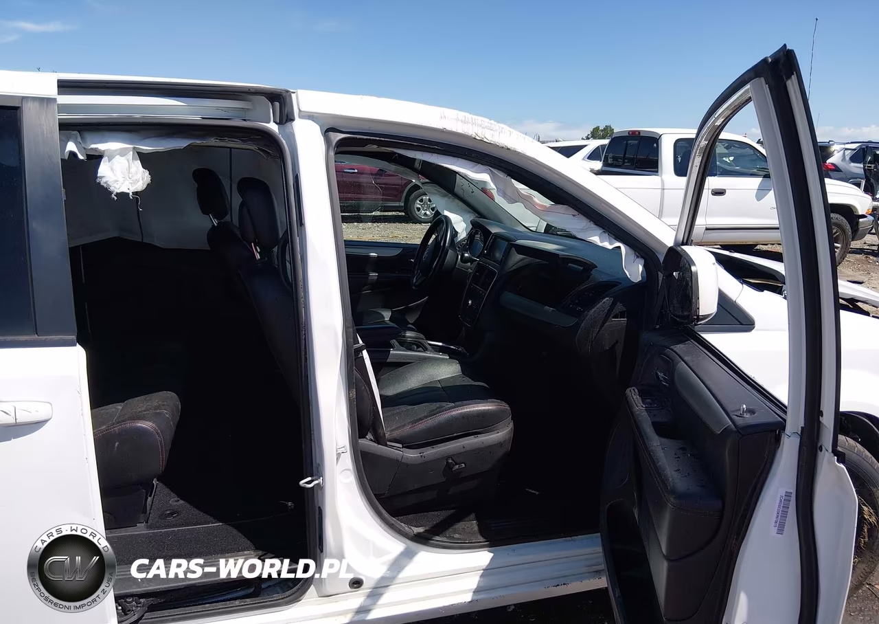2019 Dodge Grand Caravan Gt VIN:2C4RDGEG5KR670615 - 5