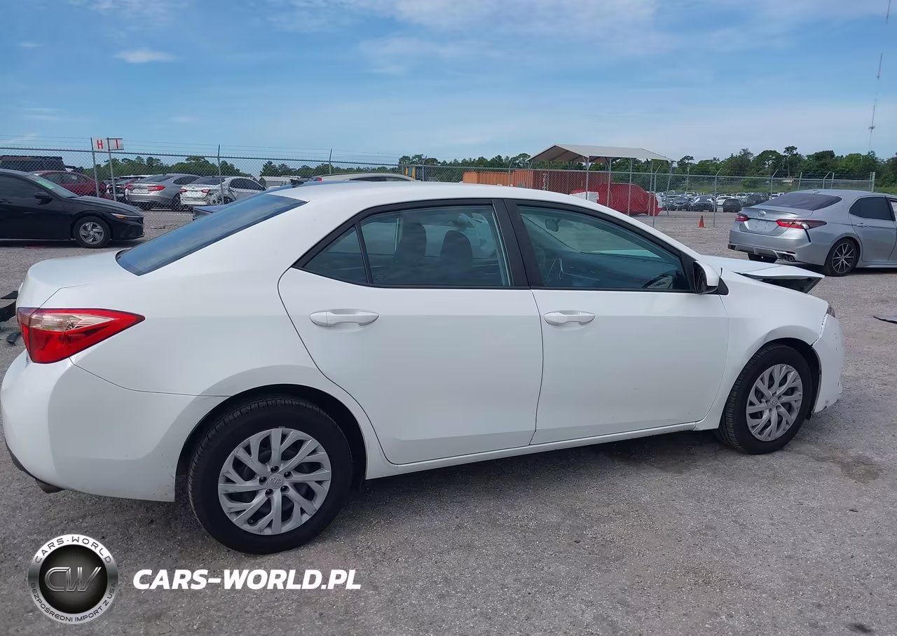 2019 Toyota Corolla Le VIN:5YFBURHE0KP876450 - 13