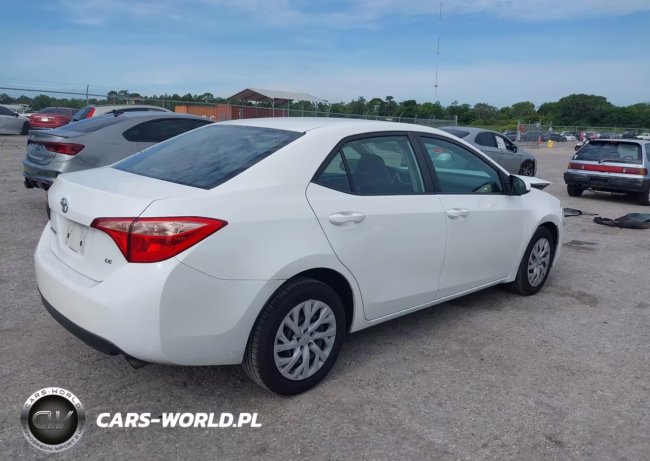 2019 Toyota Corolla Le VIN:5YFBURHE0KP876450 - 4