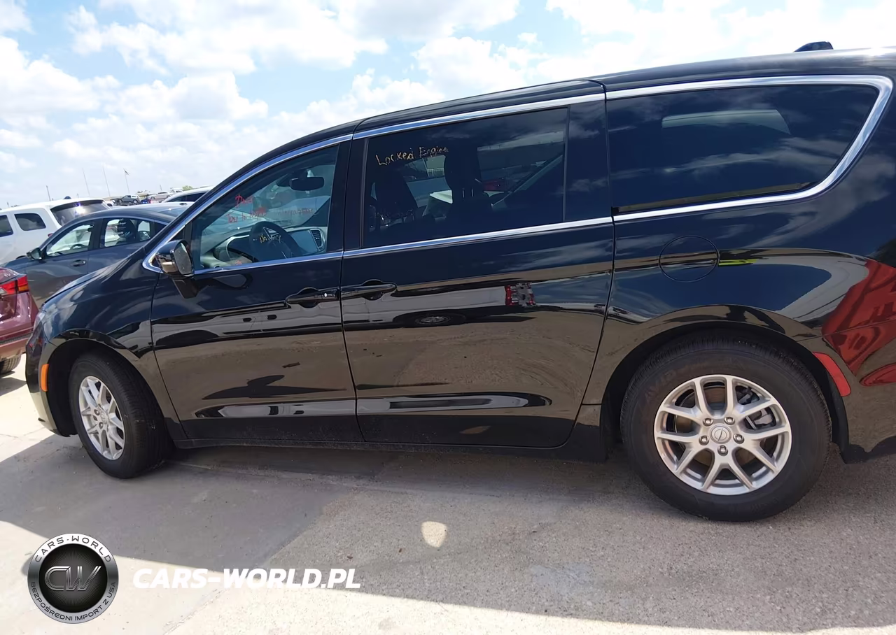 2026 Chrysler Pacifica Select VIN:2C4RC1BG5TR273119 - 14