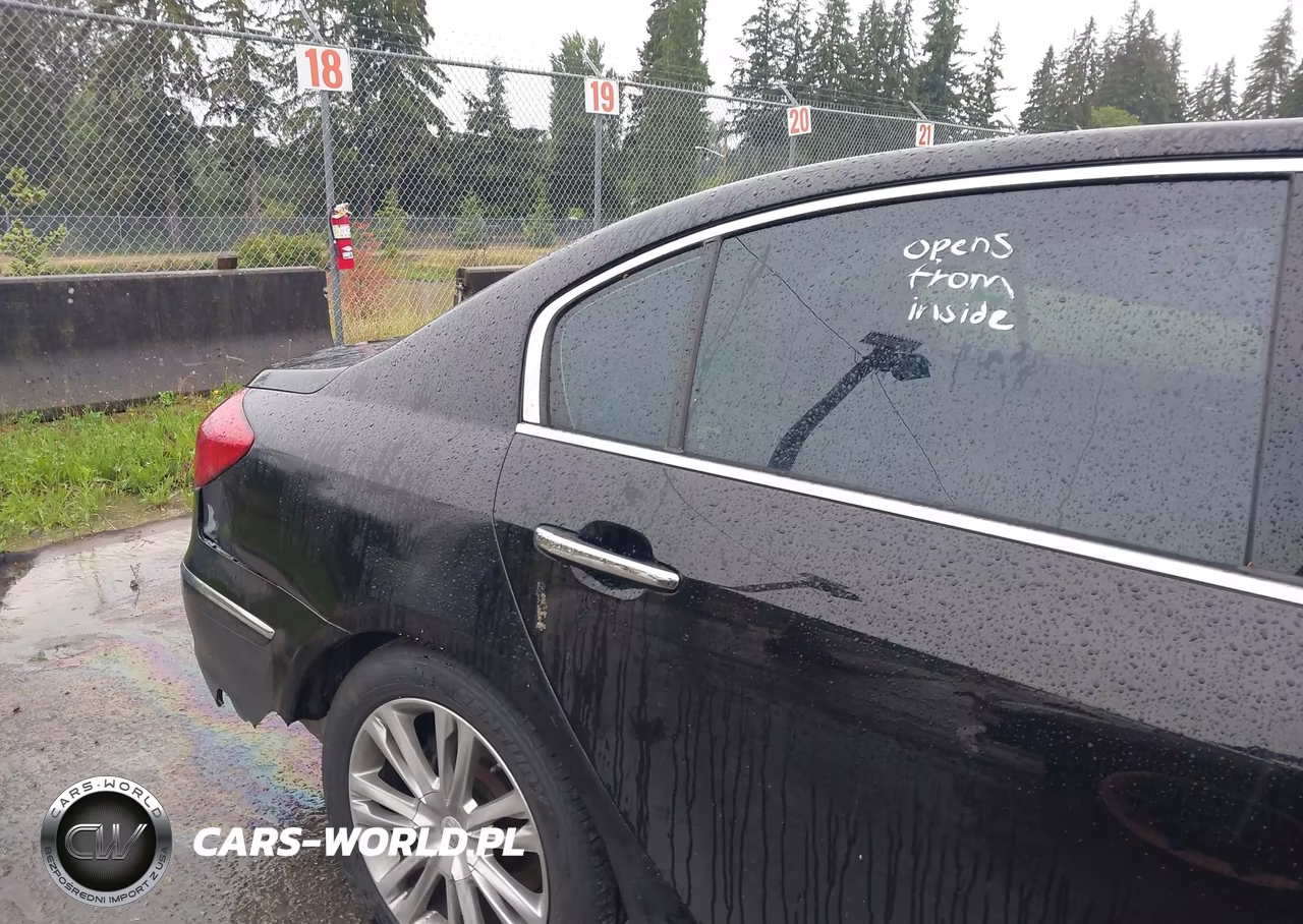2013 Hyundai Genesis 3.8 VIN:KMHGC4DD2DU235522 - 14